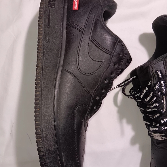 Air Force 1 Low Supreme Edition Black size 10 men missing a Shoe lace - Picture 4 of 12